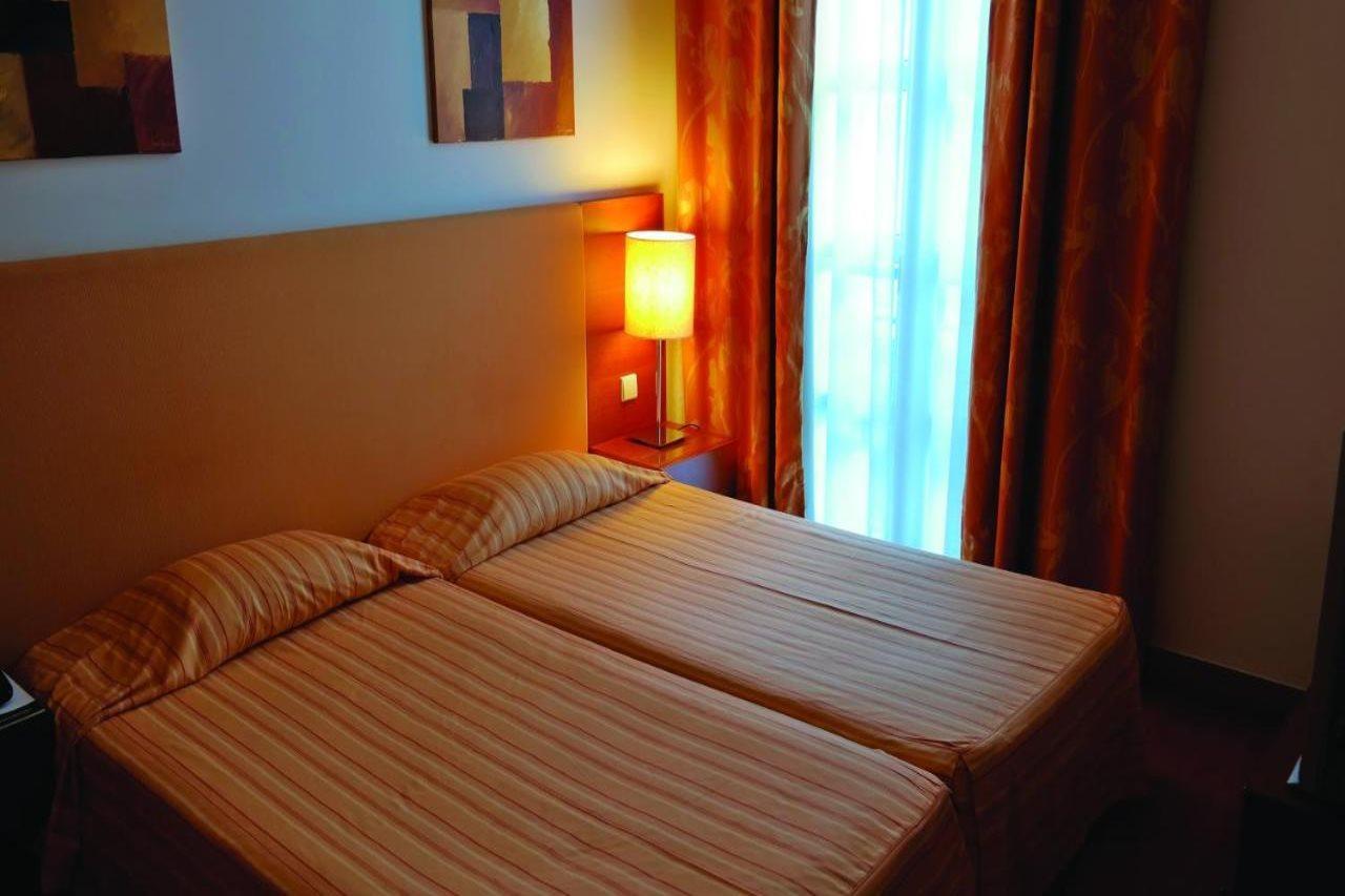 Hotel Apartamentos Geres Ribeiro Exteriör bild