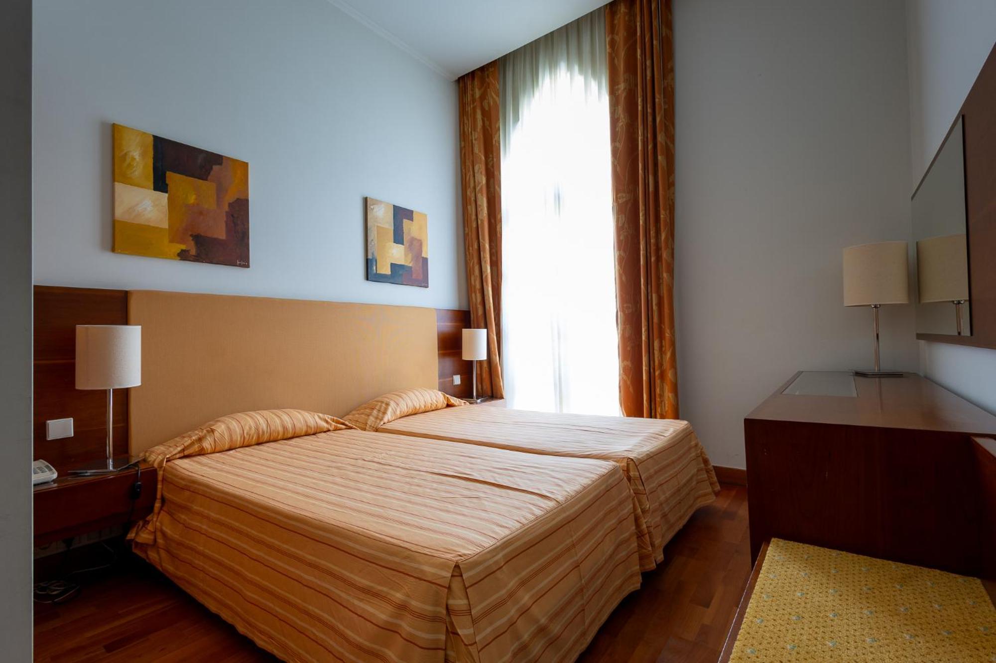 Hotel Apartamentos Geres Ribeiro Exteriör bild
