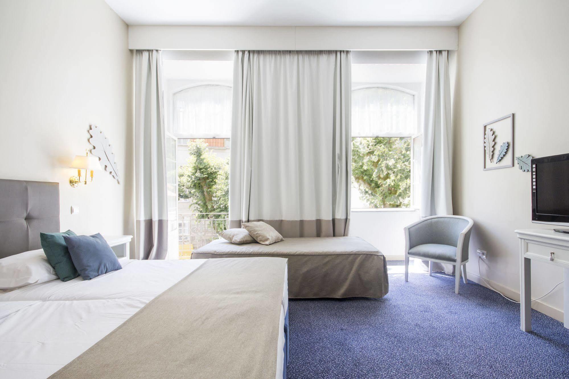 Hotel Apartamentos Geres Ribeiro Exteriör bild